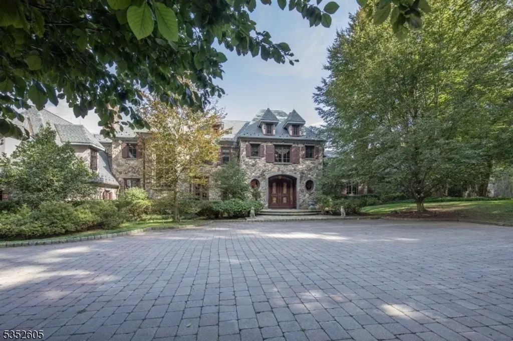 770 Pottersville Rd, Chester Twp.