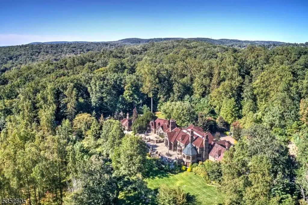 770 Pottersville Rd, Chester Twp.
