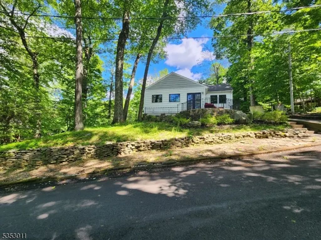 7 Raccoon Island Rd, Jefferson Twp.