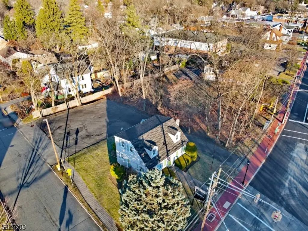 194 Eagle Rock Ave, Roseland Boro
