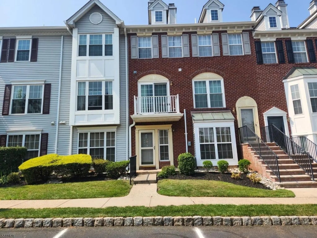 502 Dunn Cir, Bridgewater Twp.