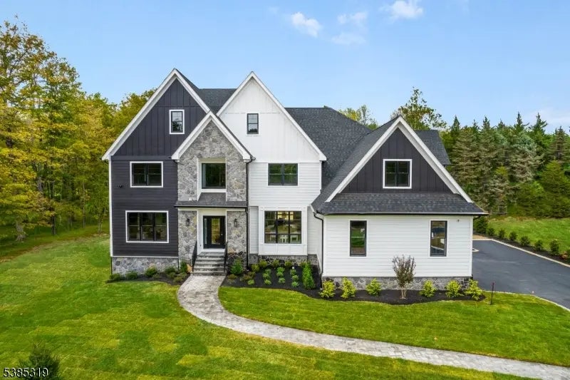 3 Brookside Dr, Warren Twp.