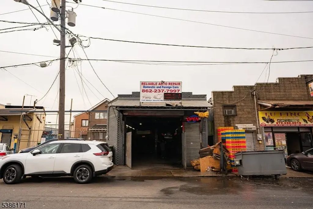 195 Miller St, Newark City