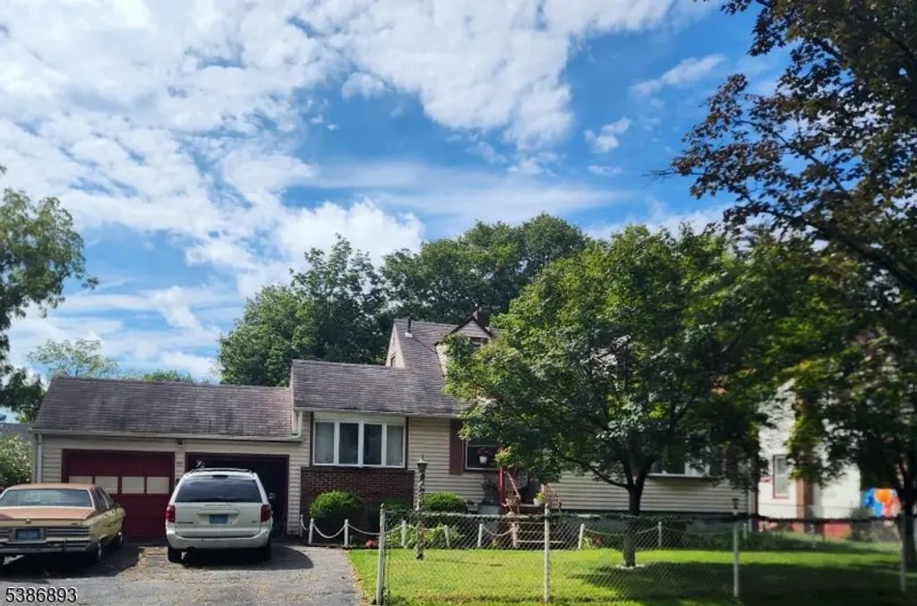 774 Webster Pl, Plainfield City