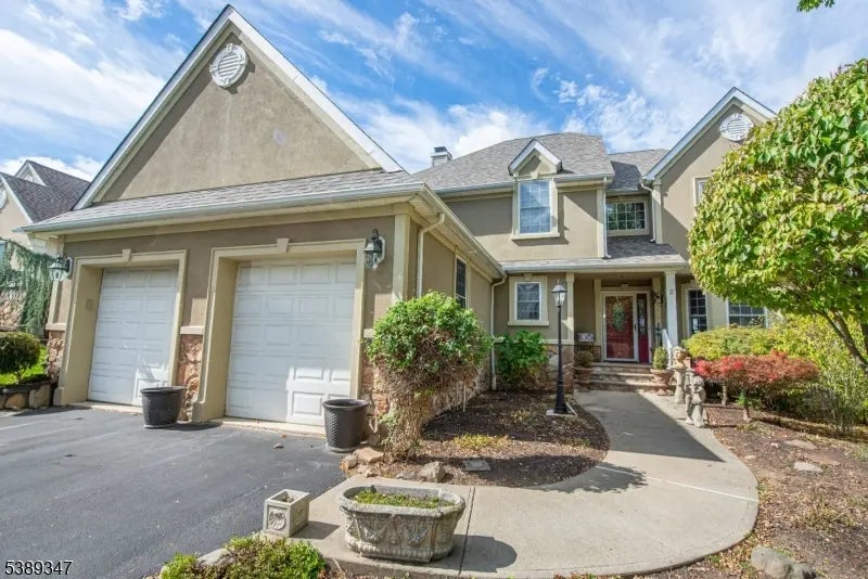 2 Witherwood Dr, Hardyston Twp.