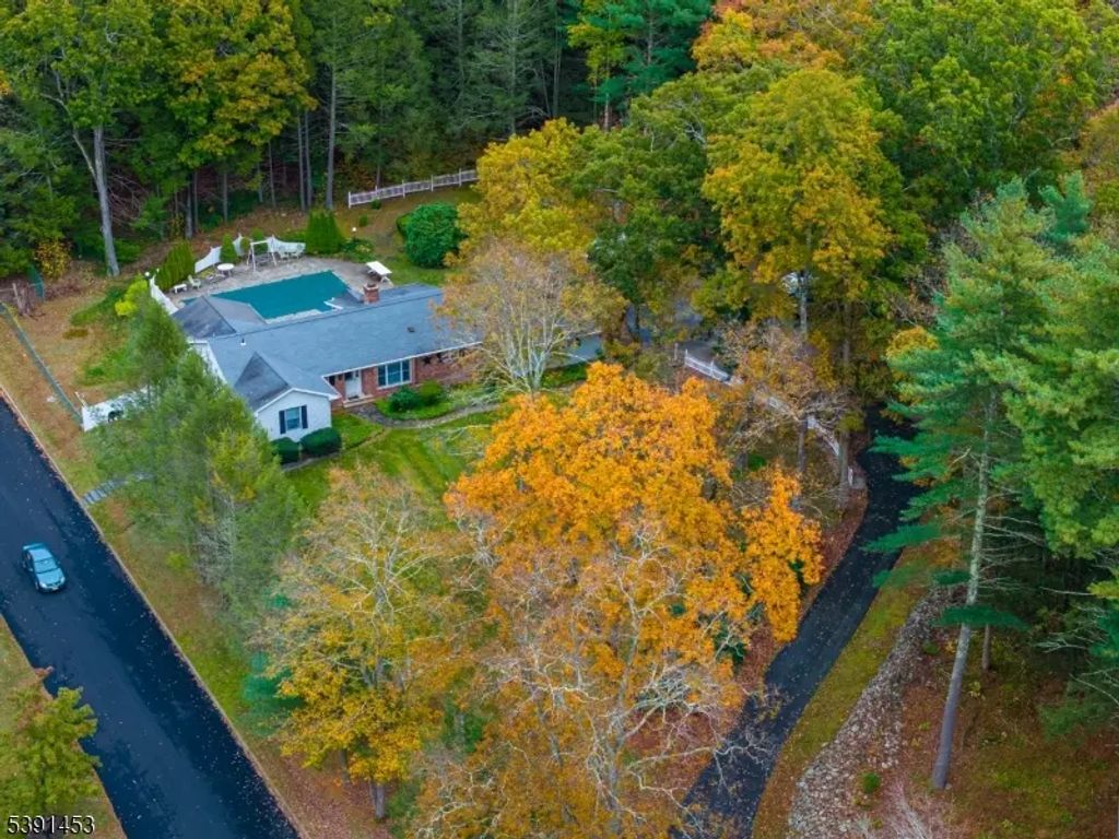 47 New Mashipacong Rd, Montague Twp.