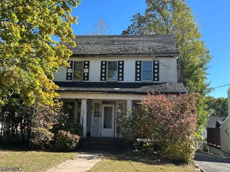 30 Walnut Ave, Millburn Twp.