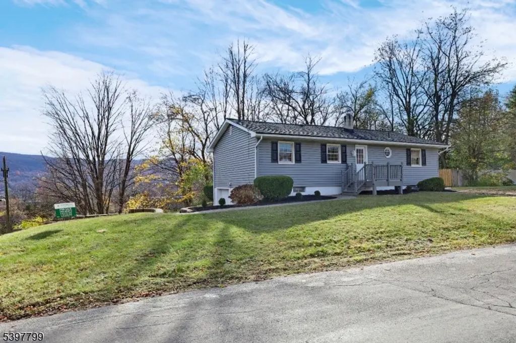 6 Van Buren Ave, Vernon Twp.