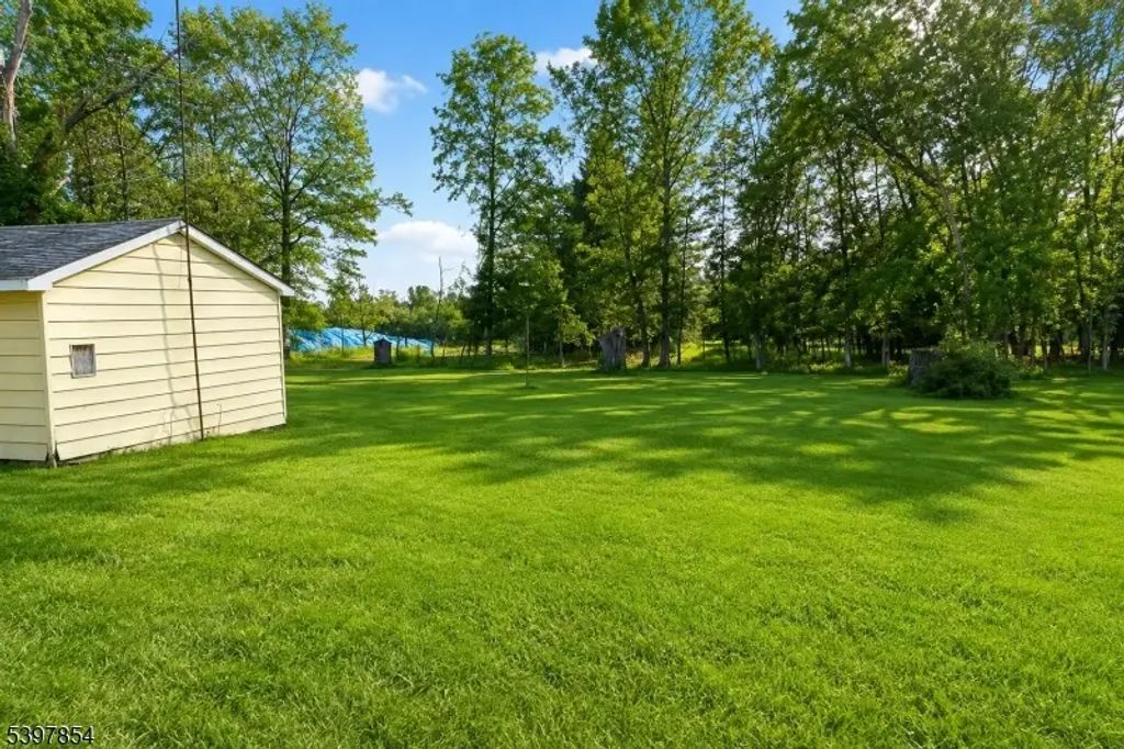 8 Reasoner Lane, Flemington Boro