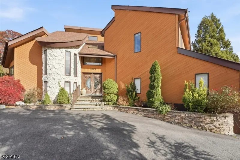 1605 Justin Pl, Mountainside Boro