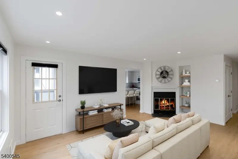 22c Heritage Dr, Chatham Twp.