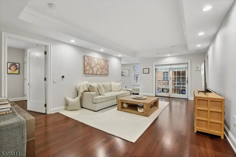 40 Park 502, Morristown Town