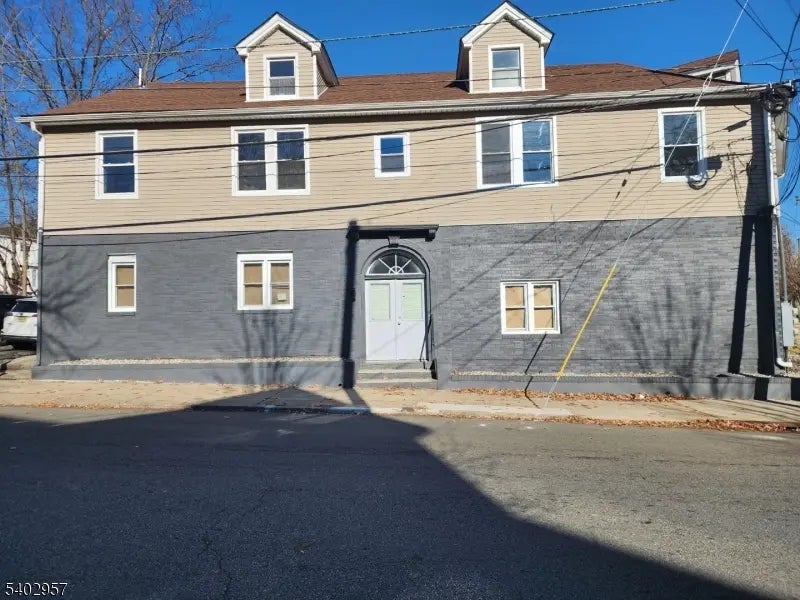 93 Hughes St, Maplewood Twp.