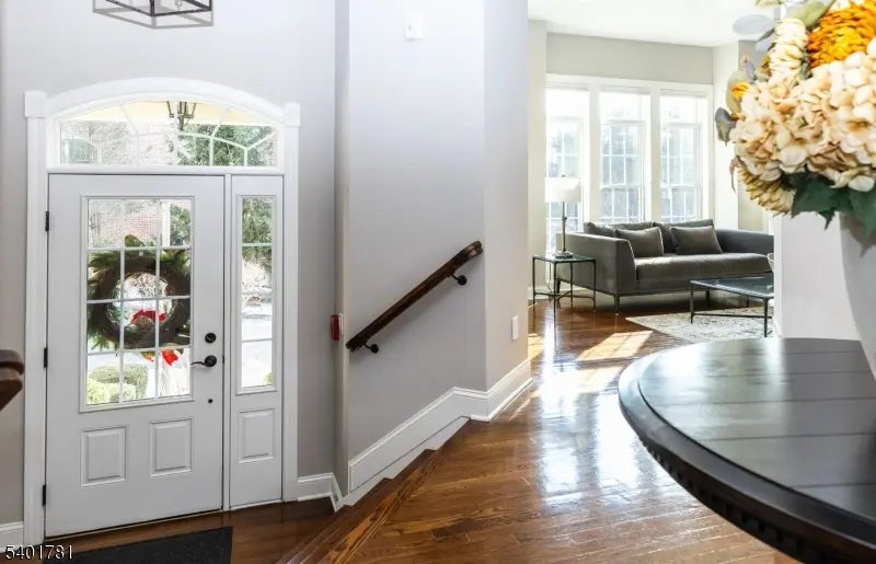 6 Howland Ter, Morris Twp.