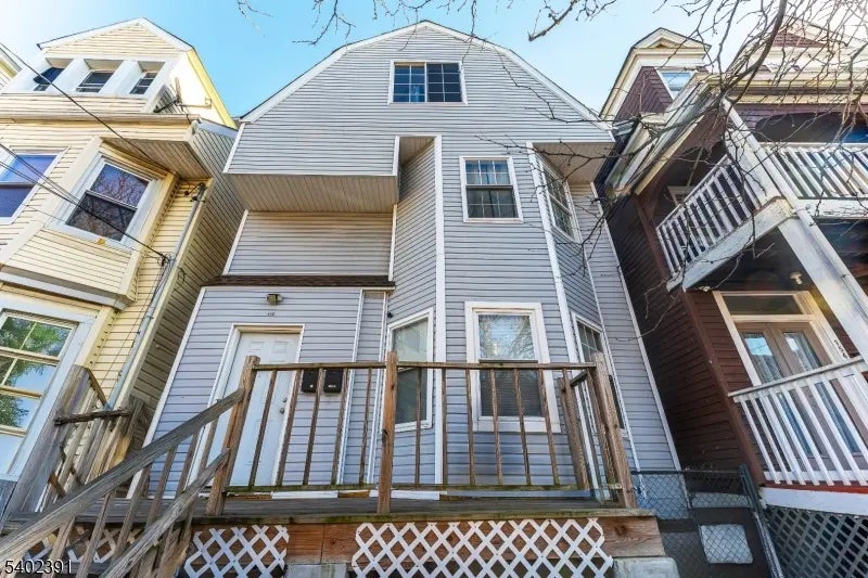 152 S 10th St, Newark City