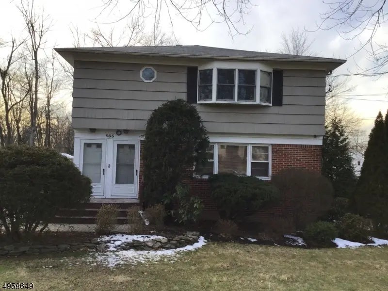 233 Livingston Ave, New Providence Boro