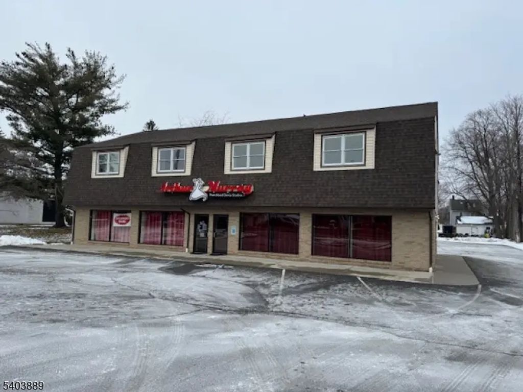 126 Route 10, Roxbury Twp.