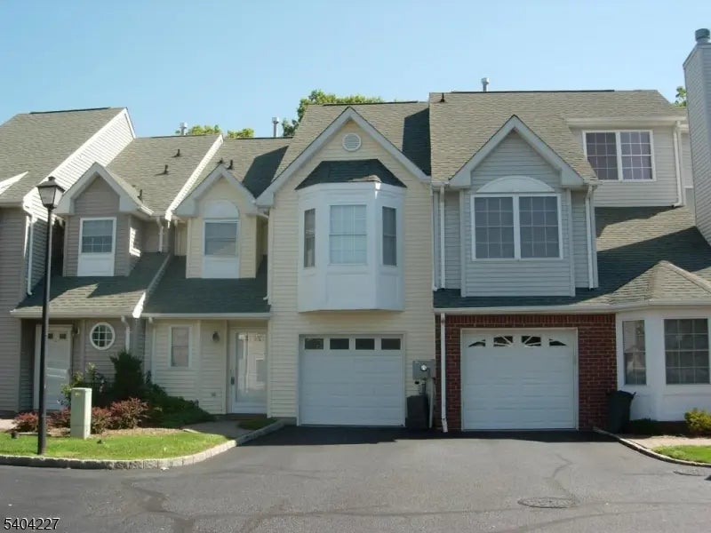 6 Paula Way, Berkeley Heights Twp.