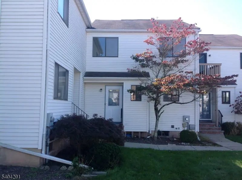 12 Pear Ct, Raritan Twp.