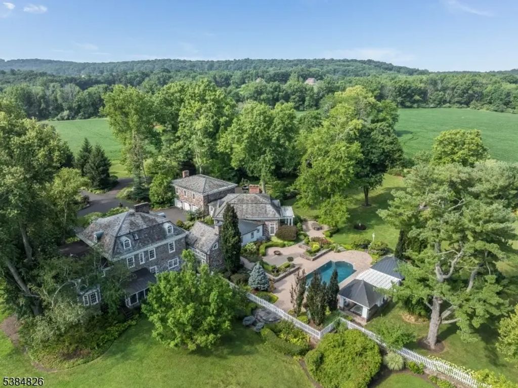 312 Hamden Rd, Franklin Twp.