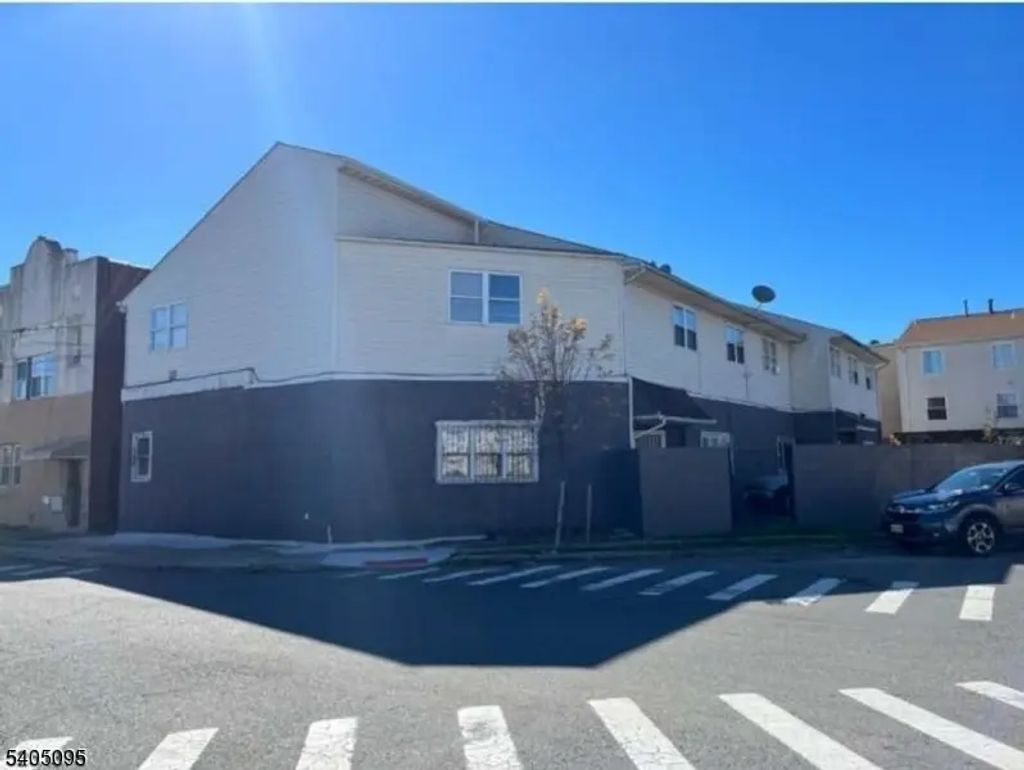 604 Livingston St, Elizabeth City