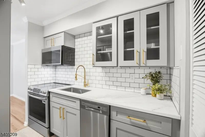 2350 State Route 10 Unit B8, Parsippany-Troy Hills Twp.