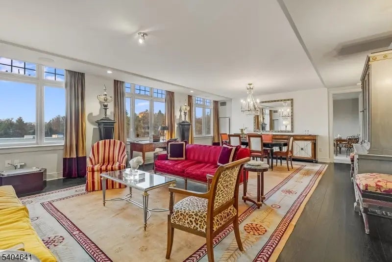 616 S Orange Ave, Skyhouse 4, Maplewood Twp.