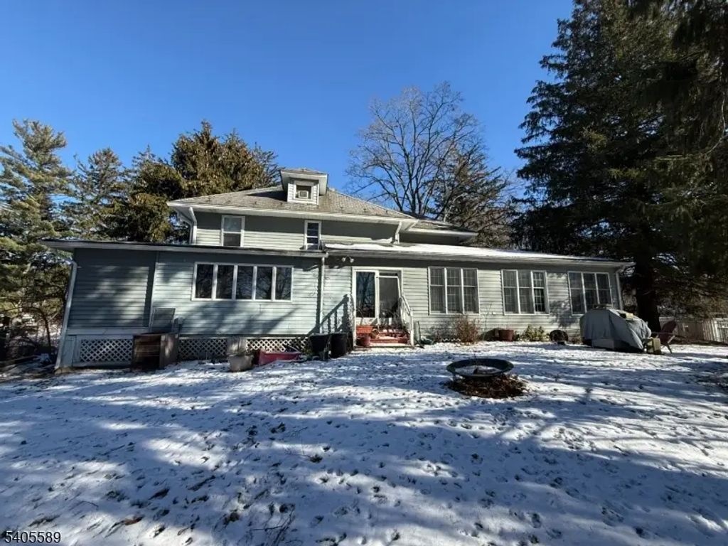 236 Sparta Ave, Sparta Twp.