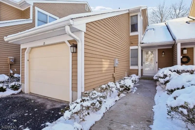 13 Eton Ct, Bedminster Twp.