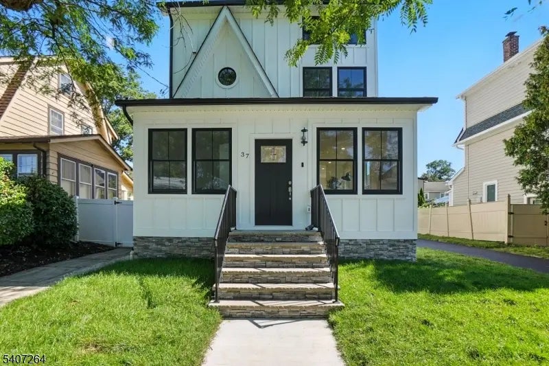 37 Cypress St, Millburn Twp.