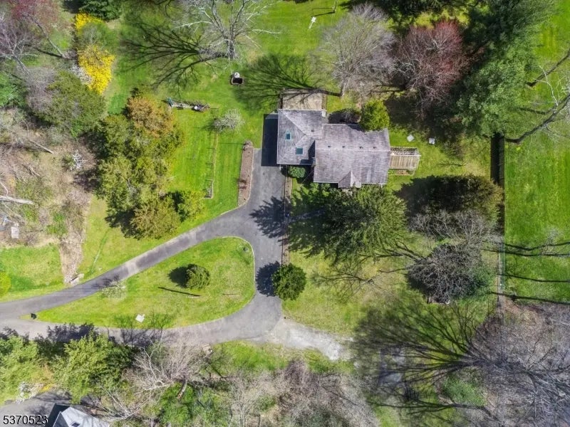 685 Shunpike Rd, Chatham Twp.