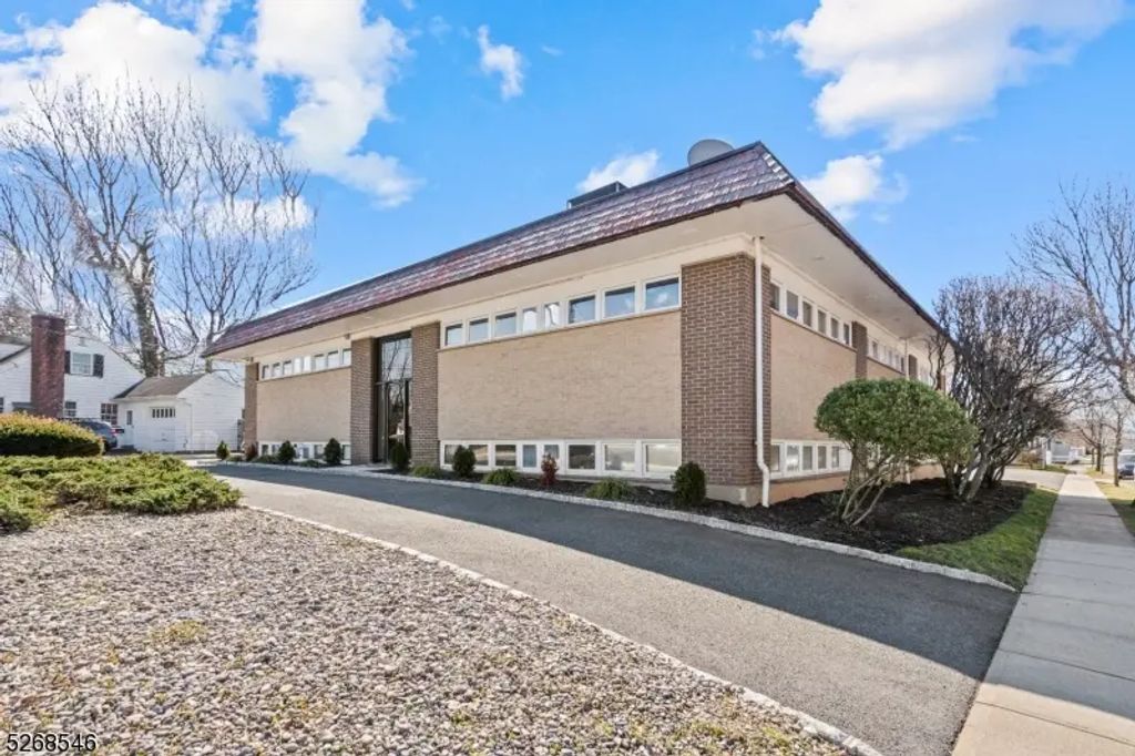 744 Galloping Hill Rd, Roselle Park Boro
