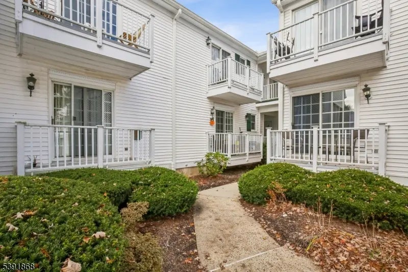 49 Alexandria Way Ondo, Bernards Twp.