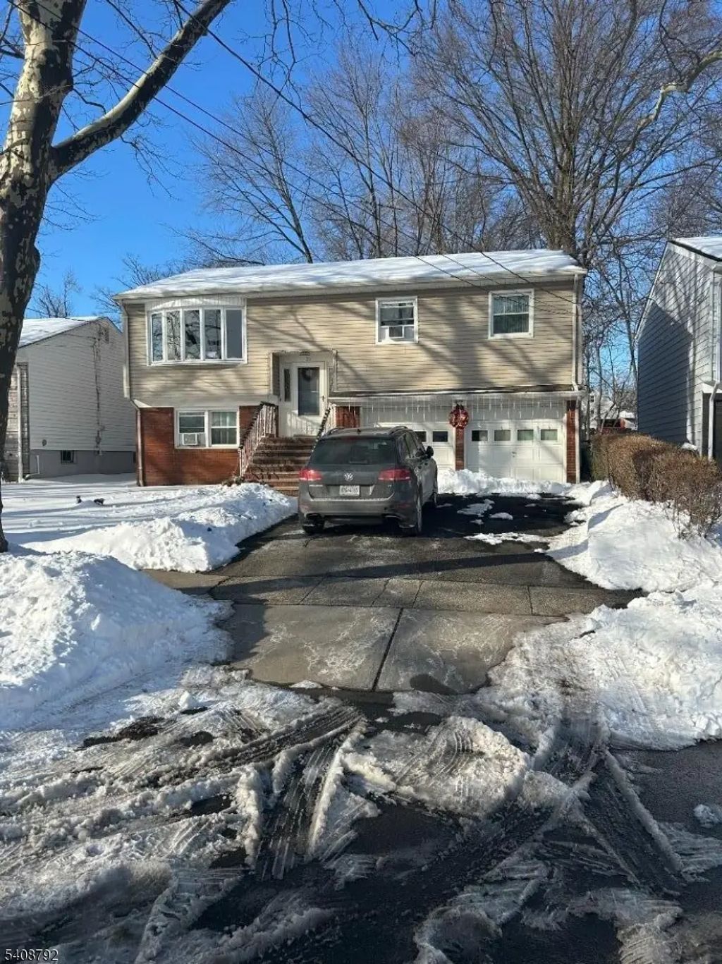 211 E 10th Ave, Roselle Boro