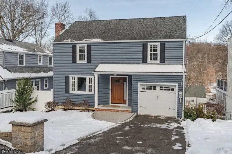 33 Midland Drive, Morris Twp.