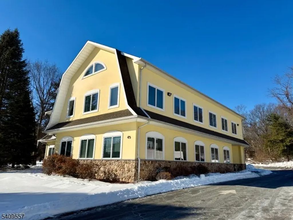 43 Bloomfield Ave, Mountain Lakes Boro