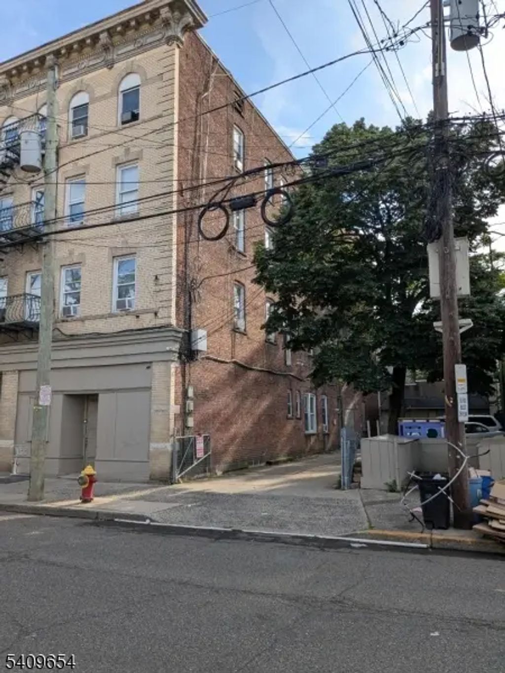 139 9th St, Passaic City