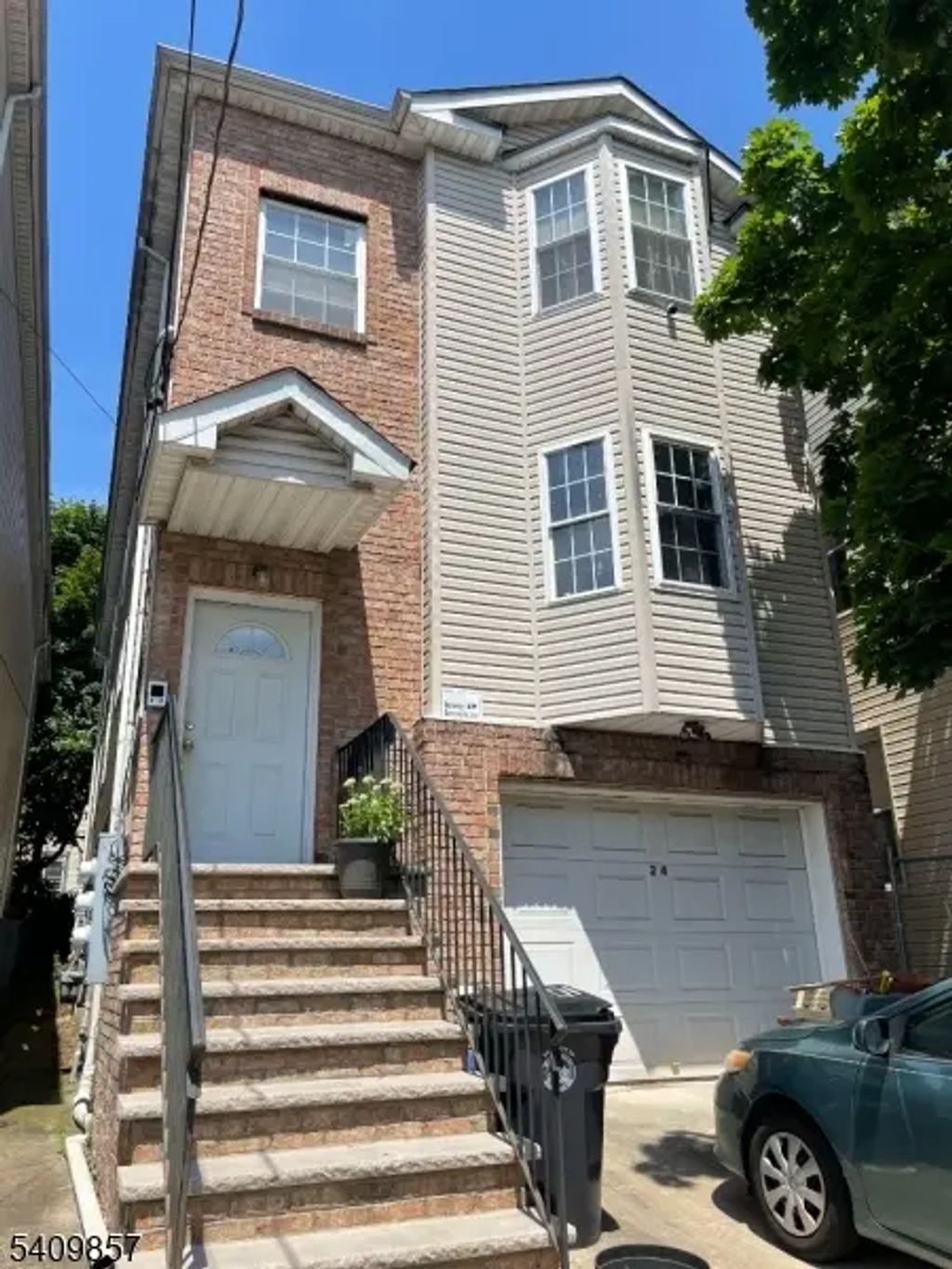 24 N 7th St, Newark City