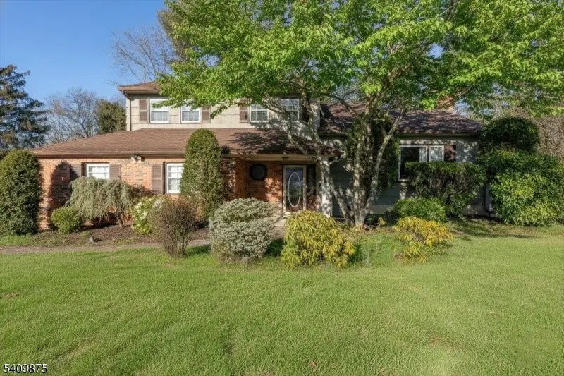 29 Manitou Cir, Westfield Town