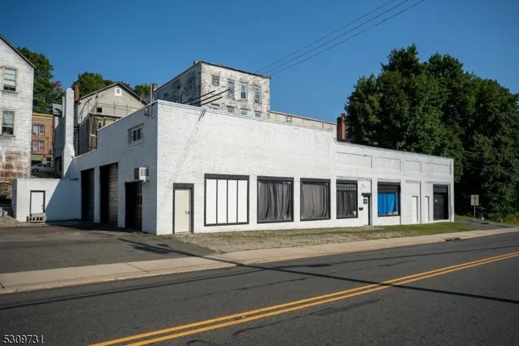 30-38 Mill St, Sussex Boro
