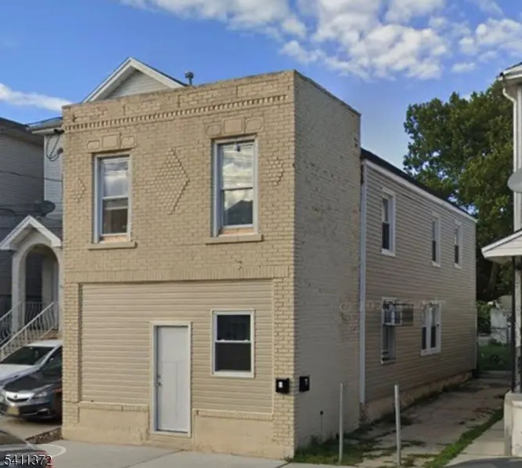 1029 E Grand St, Elizabeth City