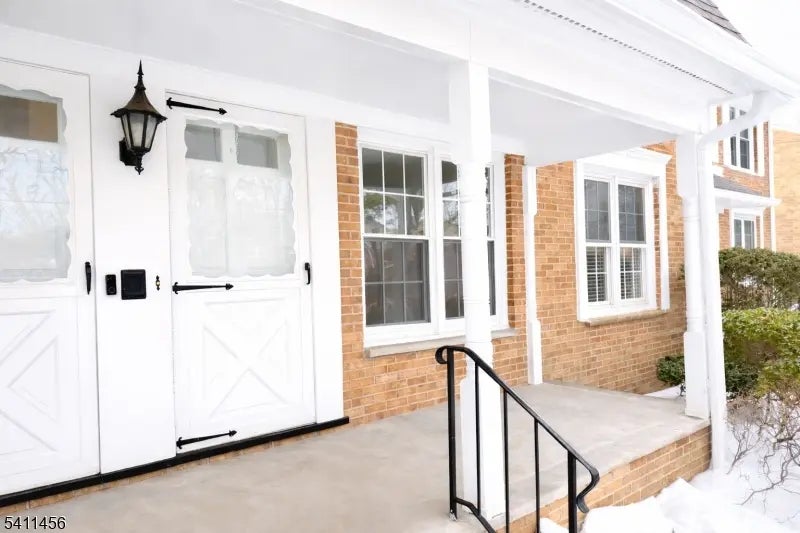 11 Briarwood Path, Clark Twp.