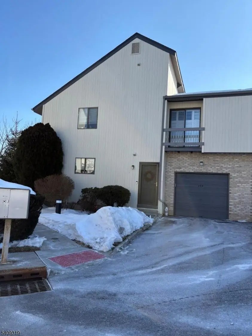 186 Locust Ln, Bernards Twp.