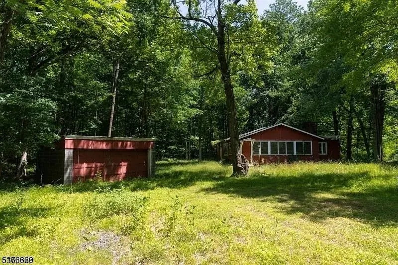 85 Appletree Row, Berkeley Heights Twp.