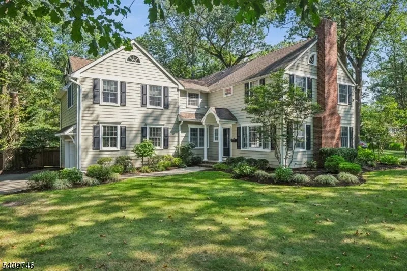 61 Oakwood Dr, New Providence Boro