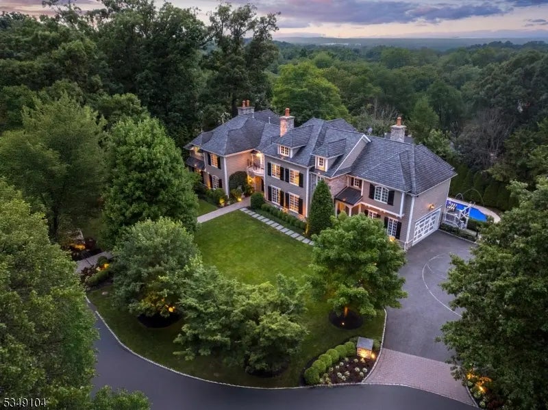 11 Hamilton Road, Millburn Twp.