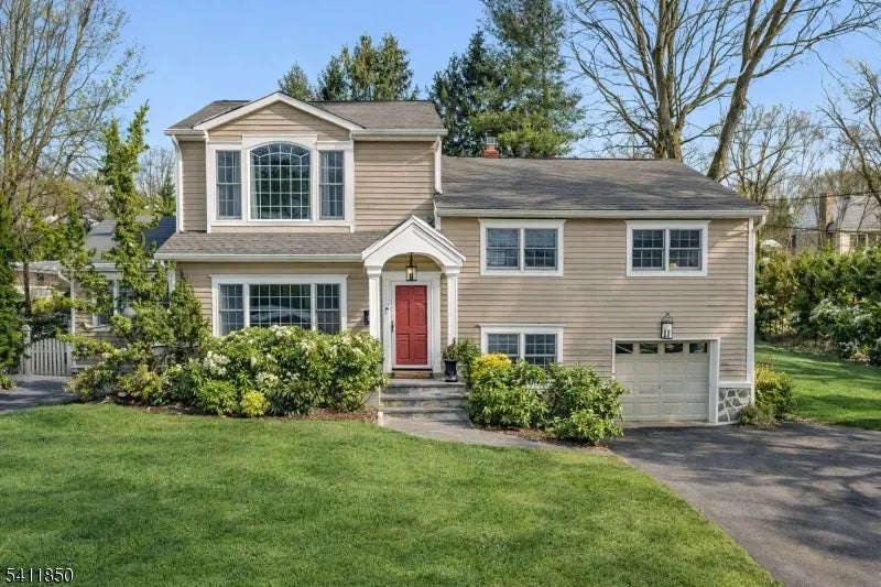 8 Kice Rd, Florham Park Boro