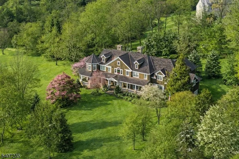 48 Wisteria Way, Bernards Twp.