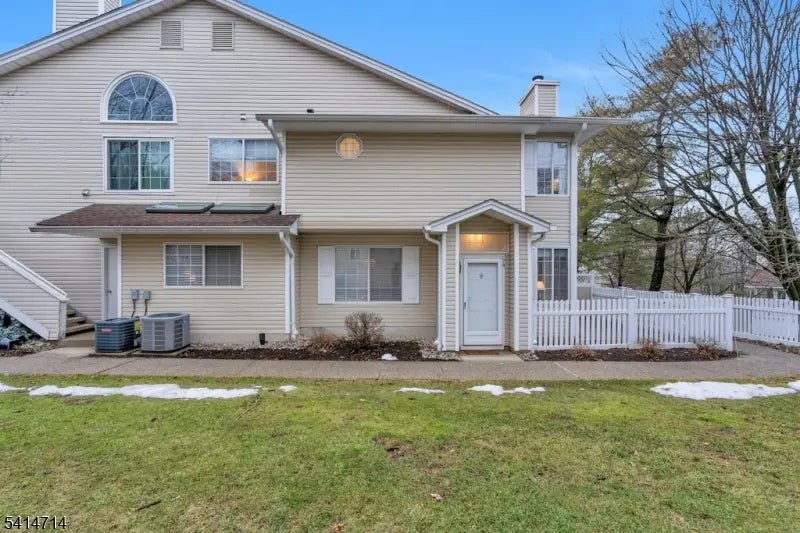 74 Academy Court, Bedminster Twp.