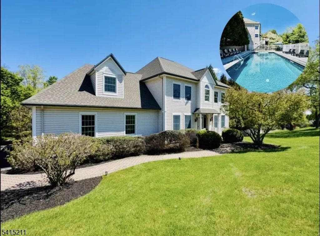 10 Mountain View Dr, Wantage Twp.